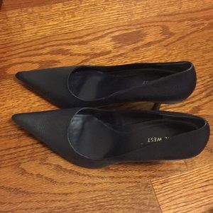 Nine West Dark Navy Blue Heels